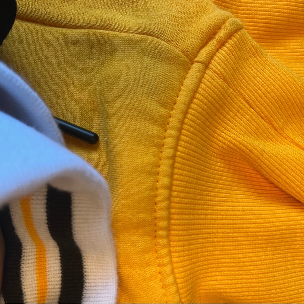 FILA Men's Bright Yellow Crewneck Sweater - Picture 4 of 5